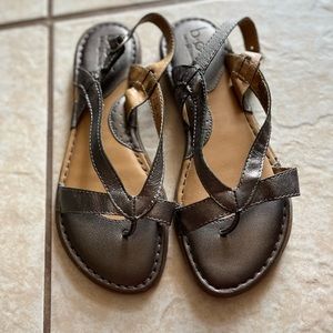 Born Flat sandals metallic color size 8 leather upper